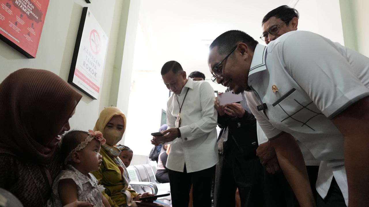 Hasan Nasbi Jamin Efisiensi Anggaran Tak Berdampak Besar pada Rakyat: Tidak Ada PHK!
