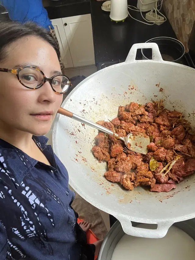 Prilly Latuconsina Rayakan Semua Versi Dirinya Pada Hari Kartini (Instagram/@prillylatuconsina96)