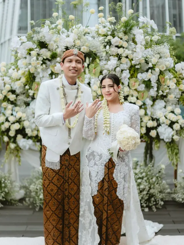 6 Potret Pernikahan YouTuber Nessie Judge, Sosok Suami Curi Perhatian