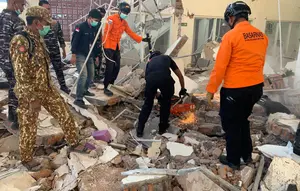 Gempa NTT, Masyarakat Diminta Jauhi Gedung yang Retak dan Hampir Ambruk