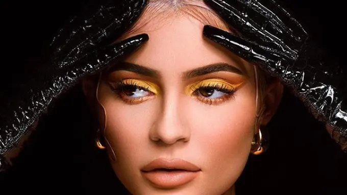 Lucunya kemasan 3D kosmetik Kylie Jenner untuk Halloween