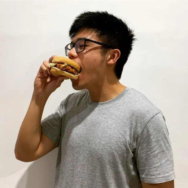 Dokter Dion Haryadi mengaku dirinya seorang yang gemar makan. (Foto: Instagram @dionharyadi)