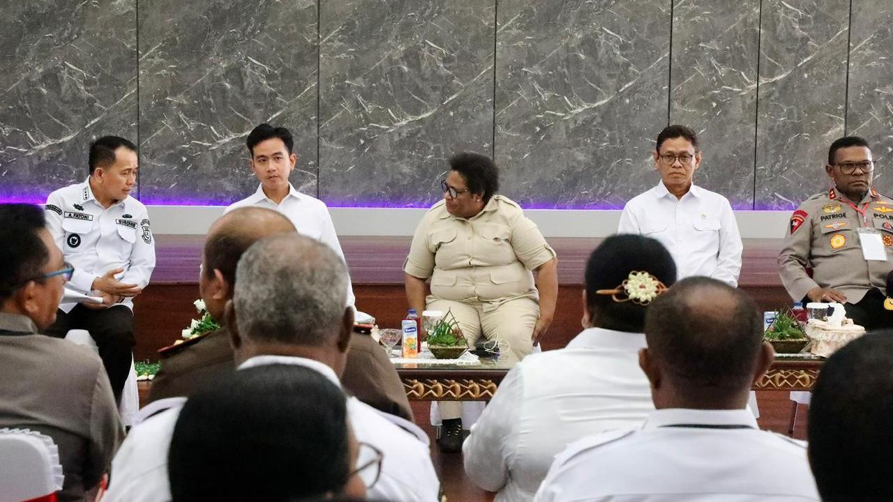 Wamendagri Ribka Haluk usai mendampingi Wapres Gibran pada rapat terbatas