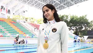 Awalnya, ia hanya berenang sekali seminggu karena menyenangkan. Tawaran pelatih tim lebih tinggi mengubah jalannya menjadi latihan empat kali seminggu demi mencapai cita-cita tertinggi di cabor renang tingkat internasional. (Dok. PB Akuatik Indonesia)