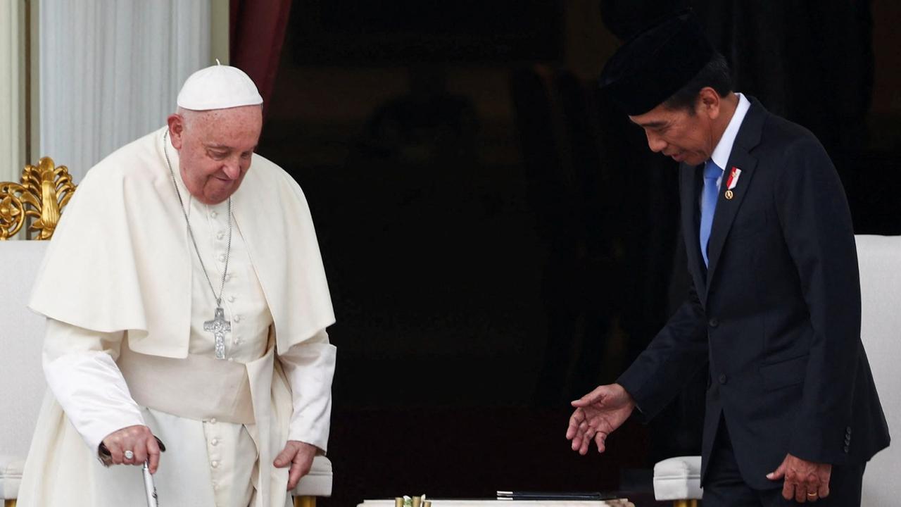 Pesan dan Doa Paus Fransiskus Tertulis di Buku Tamu Istana: Tuhan Berkati Indonesia