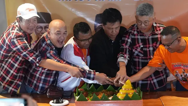 Ahokers dan Anak Abah melakukan pertemuan di Restoran Sentosa Senayan, Jakarta, pada Minggu 17 November 2024.