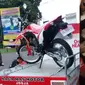 Konsumen di Yogyakarta membeli Honda CRF 1550 dengan uang koin. (Istimewa)