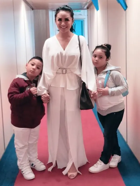 (Instagram/krisdayantilemos)