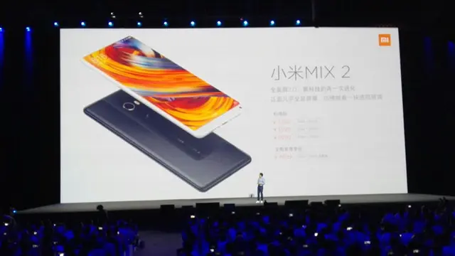 Lei Jun, Founder dan CEO Xioami saat memperkenalkan Mi Mix 2 di University of Technology Gymnasium Beijing, Tiongkok. Liputan6.com/Andry Haryanto