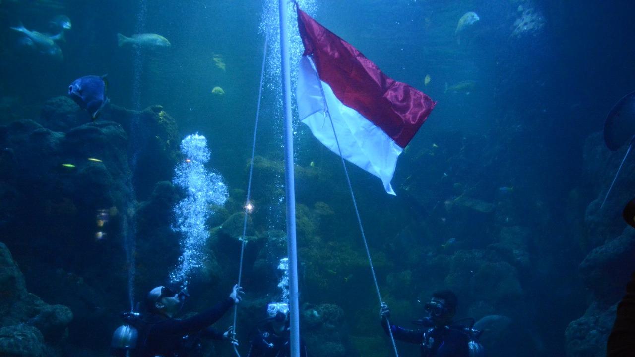 Pengibaran Bendera Merah Putih