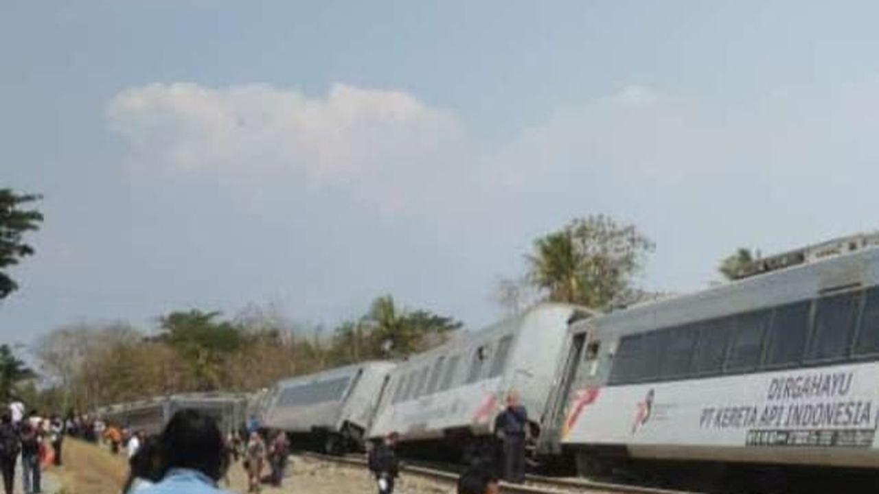 Kemenhub Kirim Kereta Luar Biasa untuk Evakuasi Korban KA Argo Semeru dan Argo Wilis
