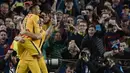 Pemain Barcelona merayakan gol ke gawang Atletico Madrid pada perempat final leg pertama Liga Champions di Stadion Camp Nou, Spanyol, Rabu (5/4/2016) dini hari WIB. Barca menang 2-1 atas Atletico. (AFP/Josep Lago)