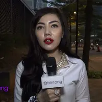 Bella Shofie ikut memaknai hari pahlawan yang jatuh pada tanggal 10 November ini. Ia pun mengenang masa kecilnya yang selalu ikut membacakan puisi di hari bersejarah ini.