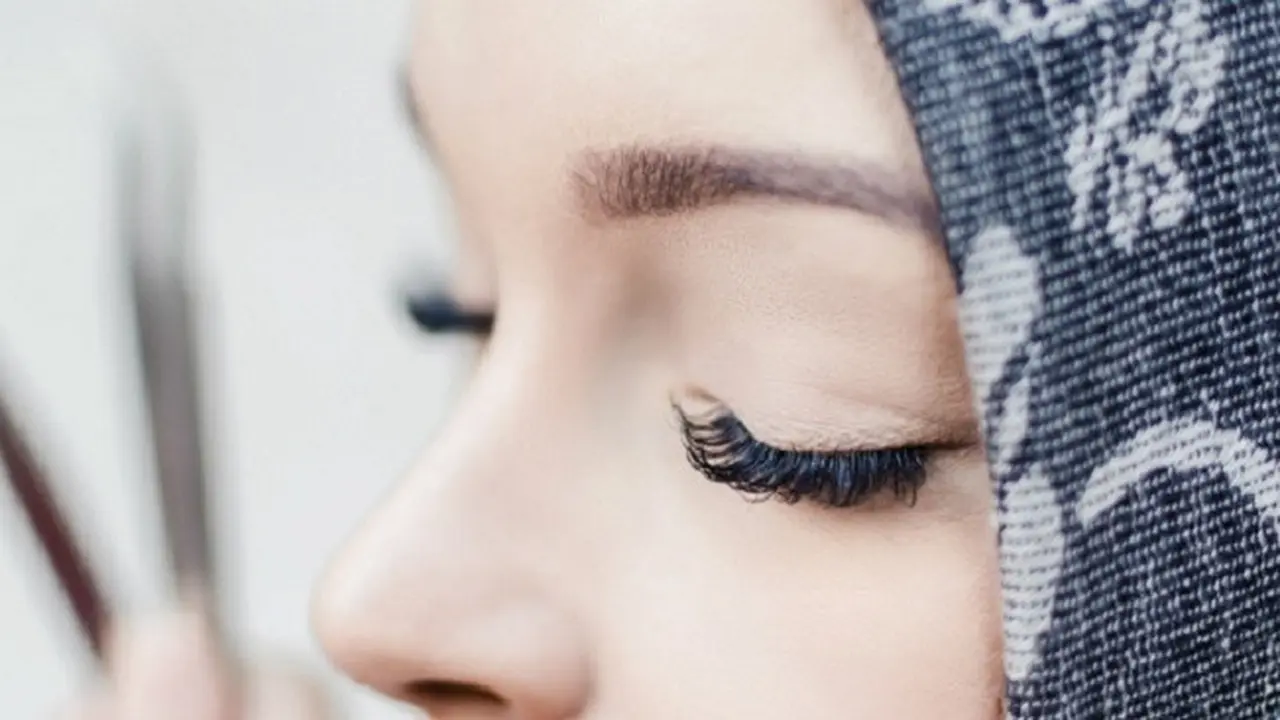 [Bintang] Kadang Terlupakan, Ini 5 Kesalahan Makeup Alis yang Buat Wajahmu Lebih Tua