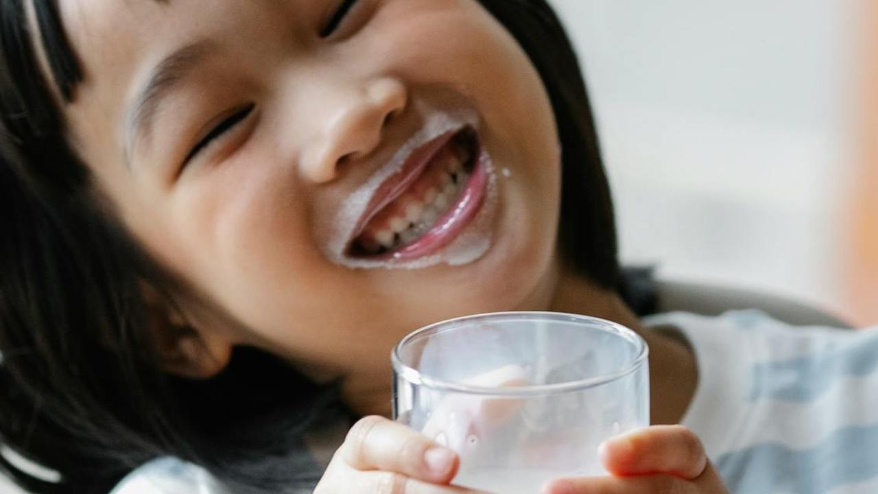 Kenali Perbedaan Intoleransi Laktosa dan Alergi Susu Sapi pada Anak, Jangan Salah! Alternatif Minum Susu yang Aman