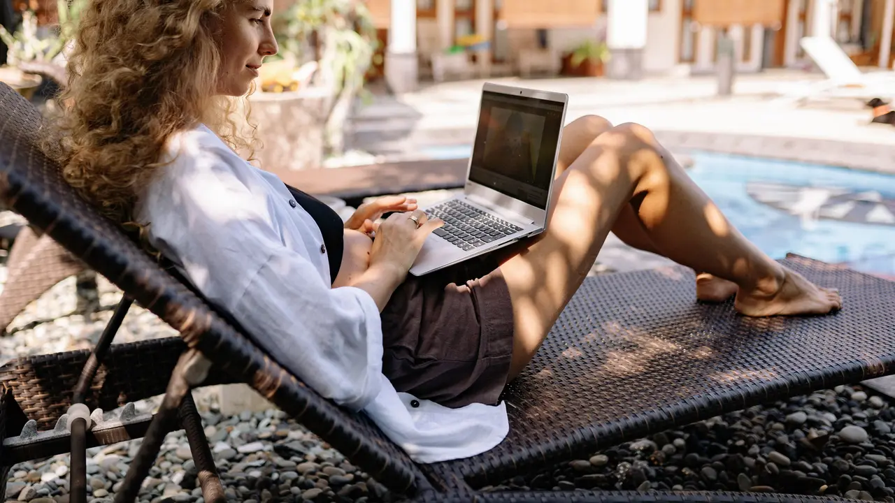 Bebas Kerja dari Kafe hingga Pantai, Ini Realita Menjalani Gaya Hidup Digital Nomad