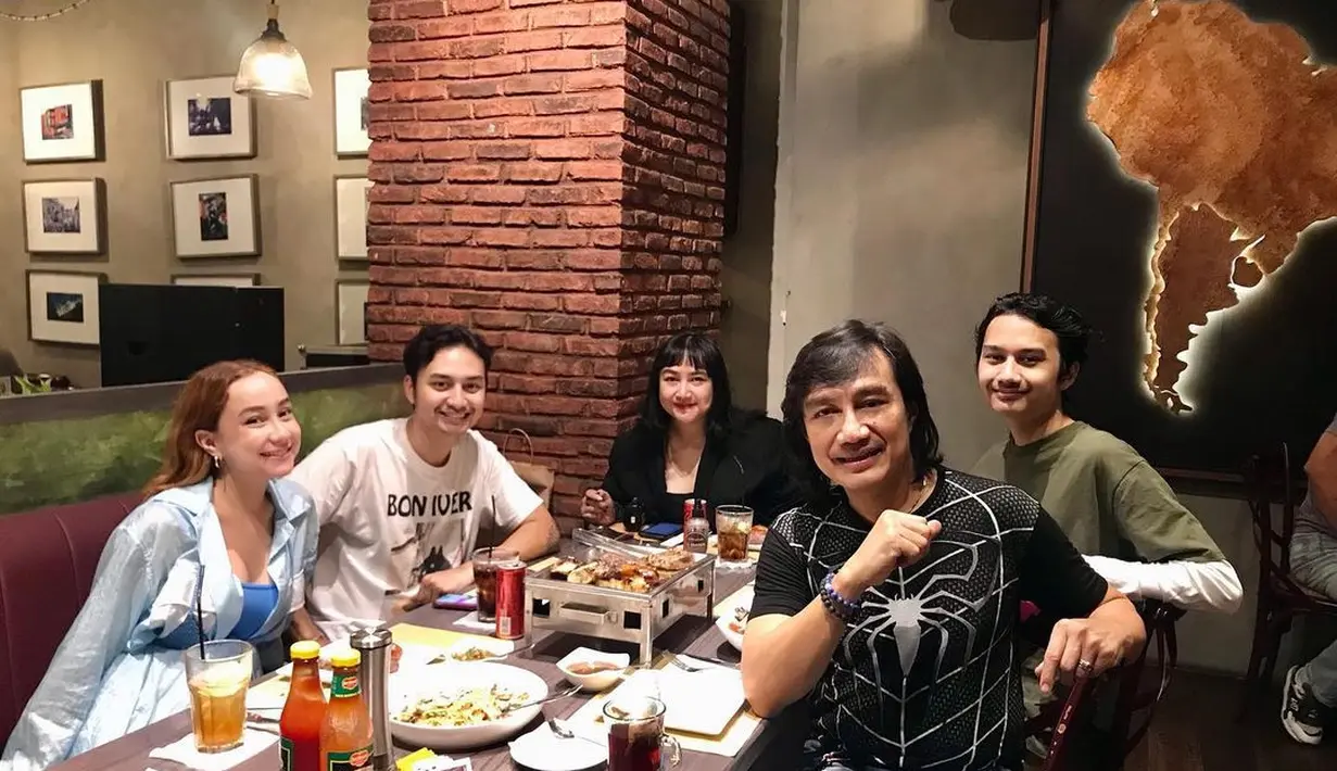 [Instagram/katonbagaskara]