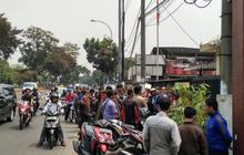 Menengok ramainya antrean pendaftaran pengemudi TopJek