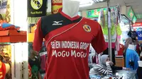 Jersey Semen Padang di Tanah Abang Laris seperti MU dan Barcelona