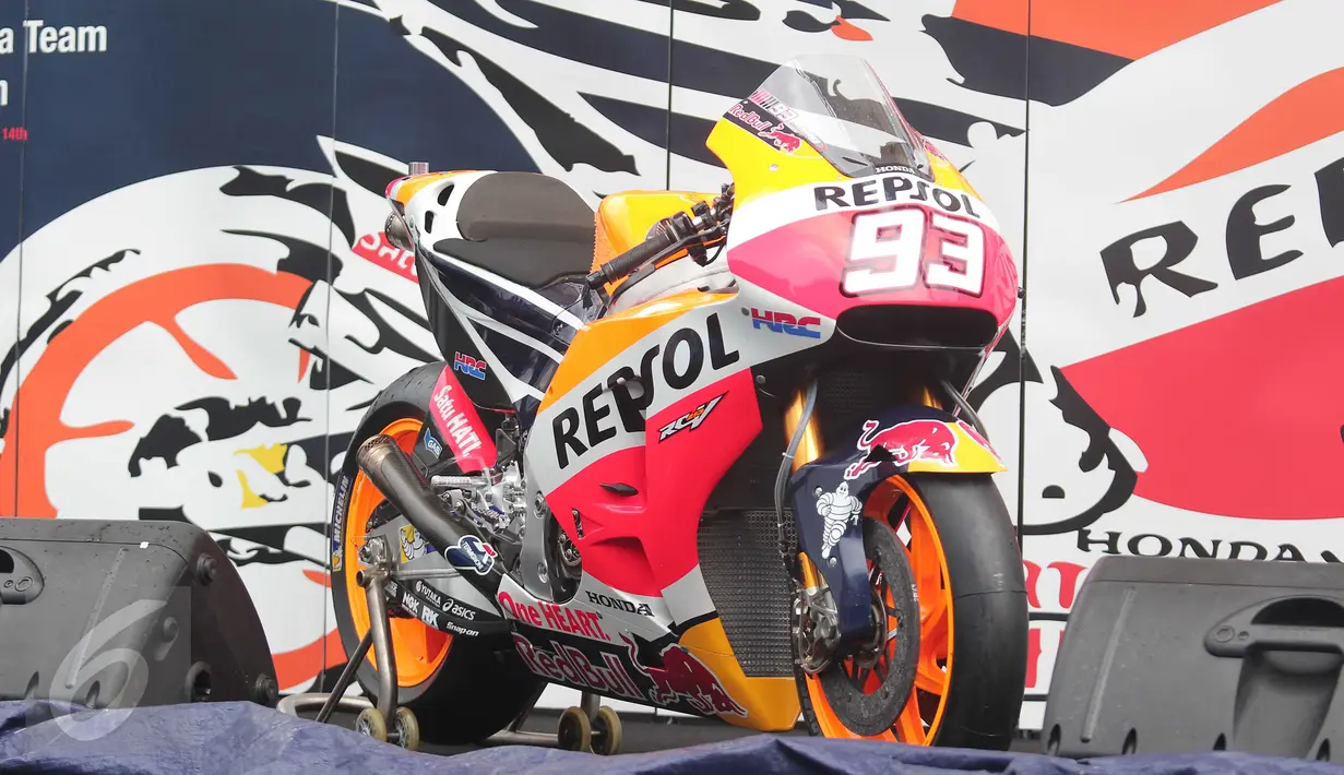 Motor baru Repsol Honda Team di Sentul, Jabar, Minggu (14/2/2016). Motor terbaru dengan no 93 tersebut nantinya akan di gunakan dalam ajang motor GP di 2016.(Liputan6.com/Angga Yuniar)