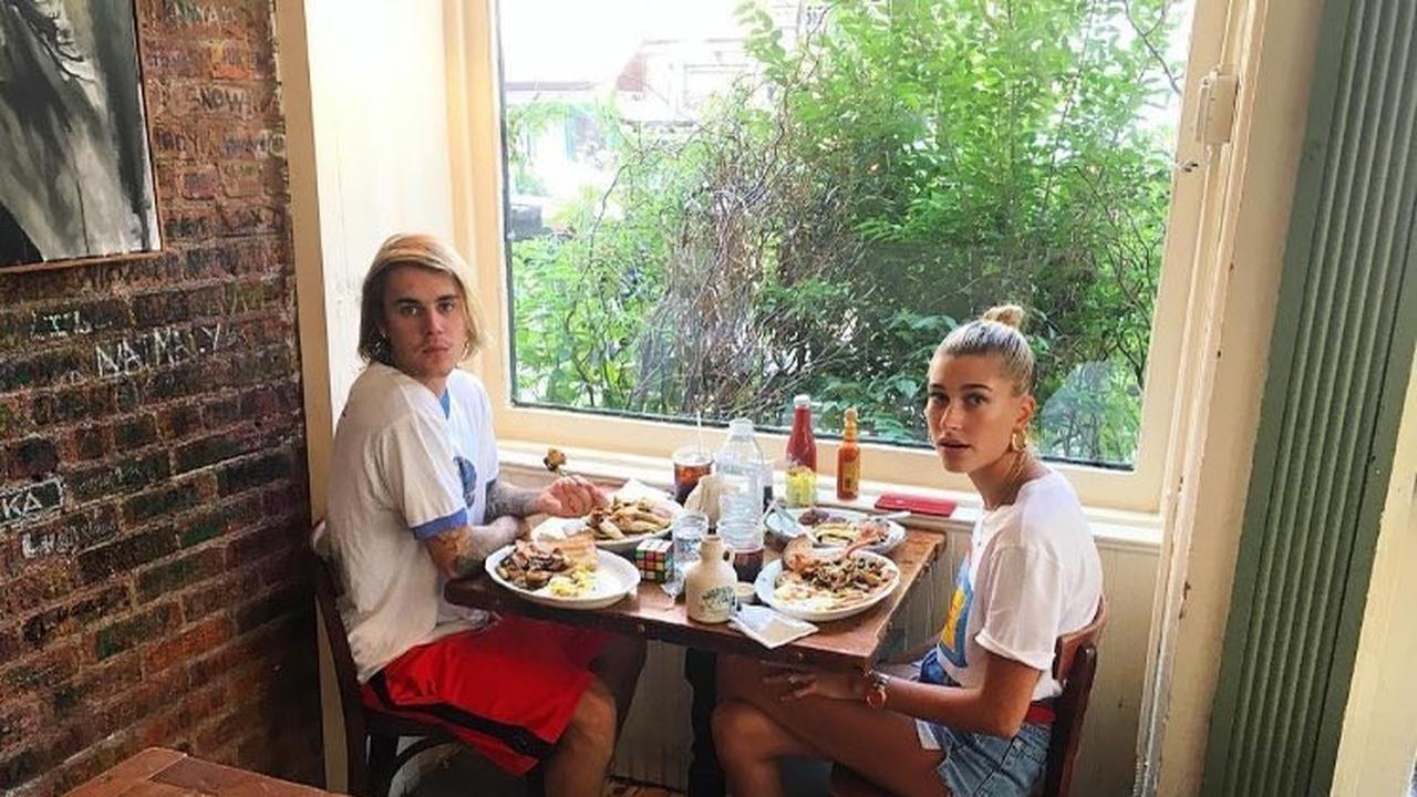 [Bintang] Hailey Baldwin - Justin Bieber