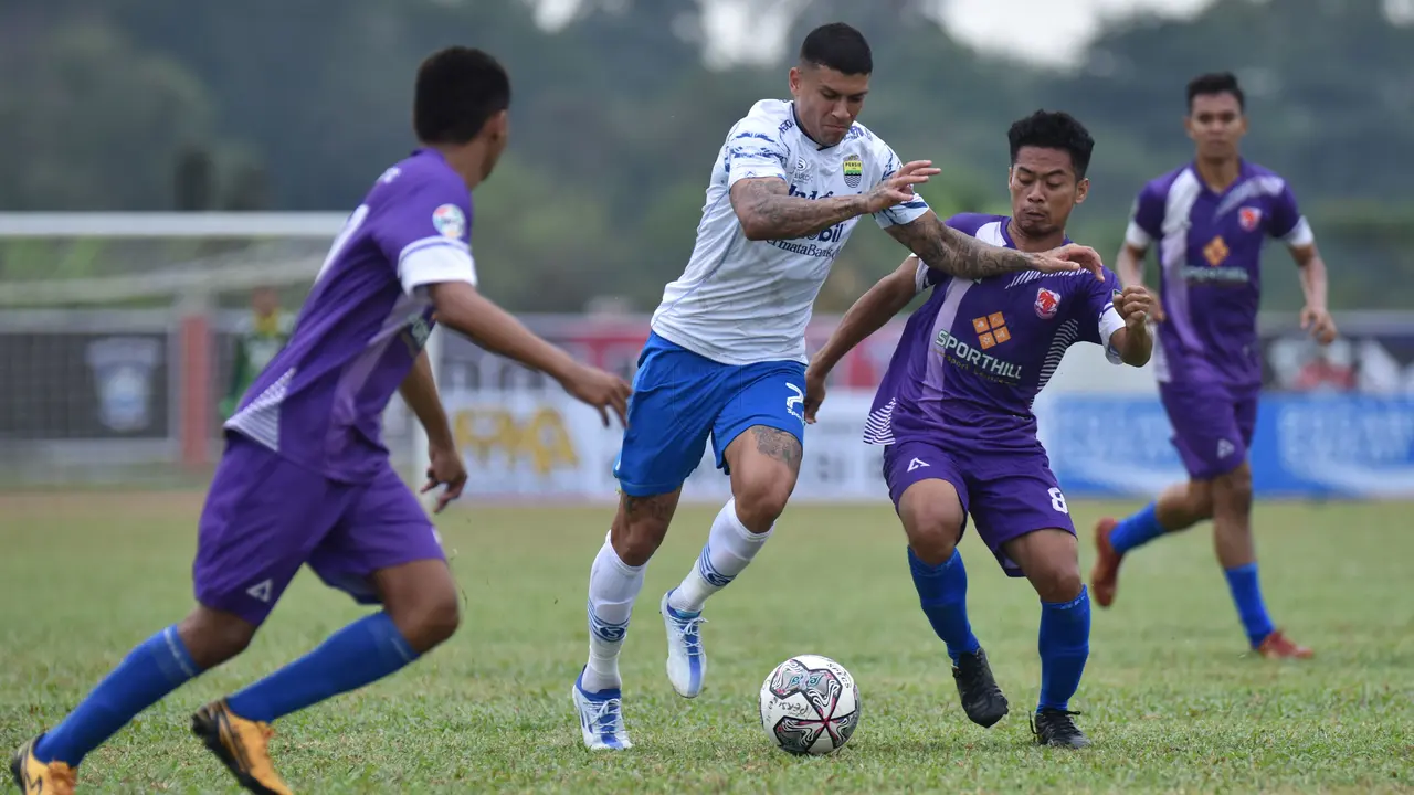 Penyerang Persib Bandung, Ciro Alves.