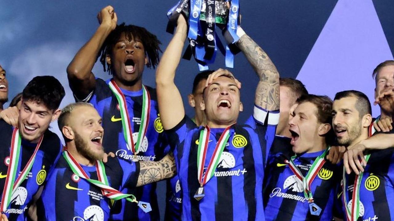 FOTO: Euforia Inter Milan Angkat Trofi Juara Piala Super Italia 2023/2024, Lautaro Martinez Memang Layak Jadi Pahlawan
