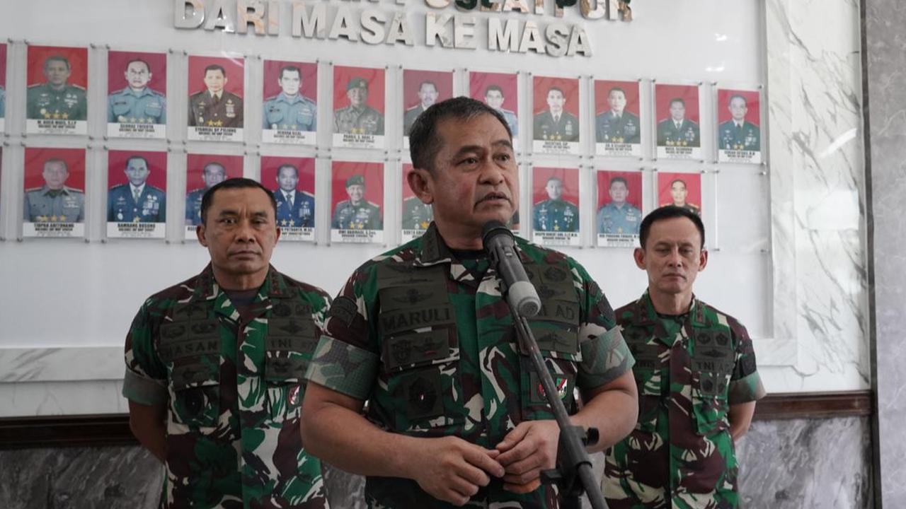 VIDEO: Kasad TNI Maruli Ngegas Bela Pangkat Letkol Teddy "Biasanya yang Tak Perang, Bacot Paling Banyak!"