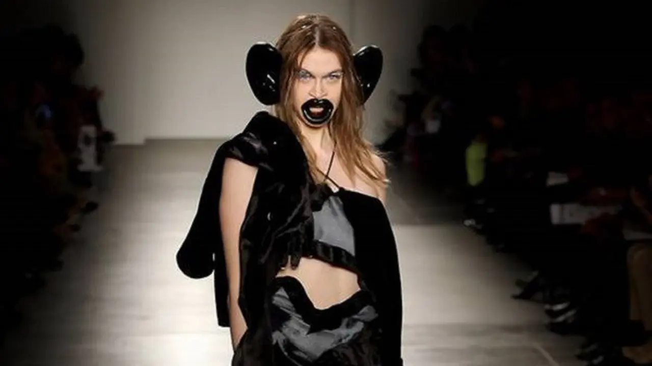 Model New York Fashion Week