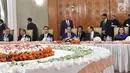 Suasana pertemuan Presiden Joko Widodo dengan Presiden Pakistan Mamnoon Hussain di Istana Kepresidenan Aiwan-e-Sadr, Islamabad, (26/1). (Liputan6.com/Pool/Rusman Biro Pers Setpres)