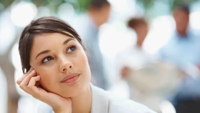 Apa yang akan kamu katakan pada Kartini jika bisa bertemu langsung? (via. Genius Marketing)