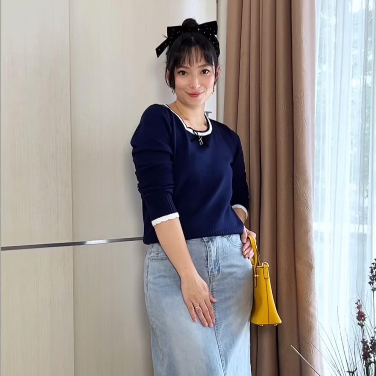 5 Gaya OOTD Asmirandah yang Kasual dan Tetap Stylish, Bisa Tiru!