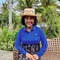 Susi Pudjiastuti berada di Pulau Nembrala di Kabupaten Rote, Nusa Tenggara Timur (NTT) (Dok.Instagram/@susipudjiastuti115/https://www.instagram.com/p/B7NXPfTHaCp/Komarudin)