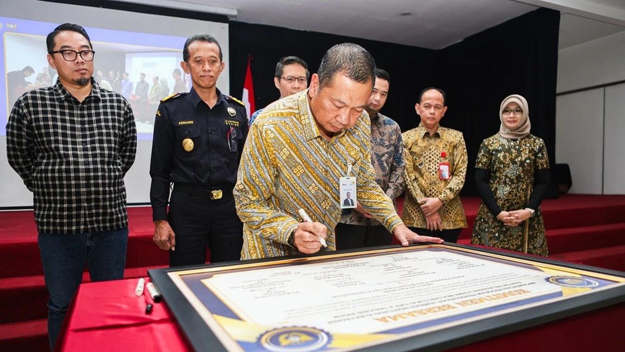 KPU Bea dan Cukai Tipe A Tanjung Priok secara resmi meluncurkan Program Inisiatif Penggunaan Jaminan Nontunai Elektronik