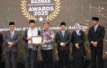 Dukung Gerakan Zakat, Wali Kota Tarakan Terima Anugerah BAZNAS Awards 2025