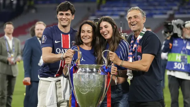 Pelatih PSG, Luis Enrique