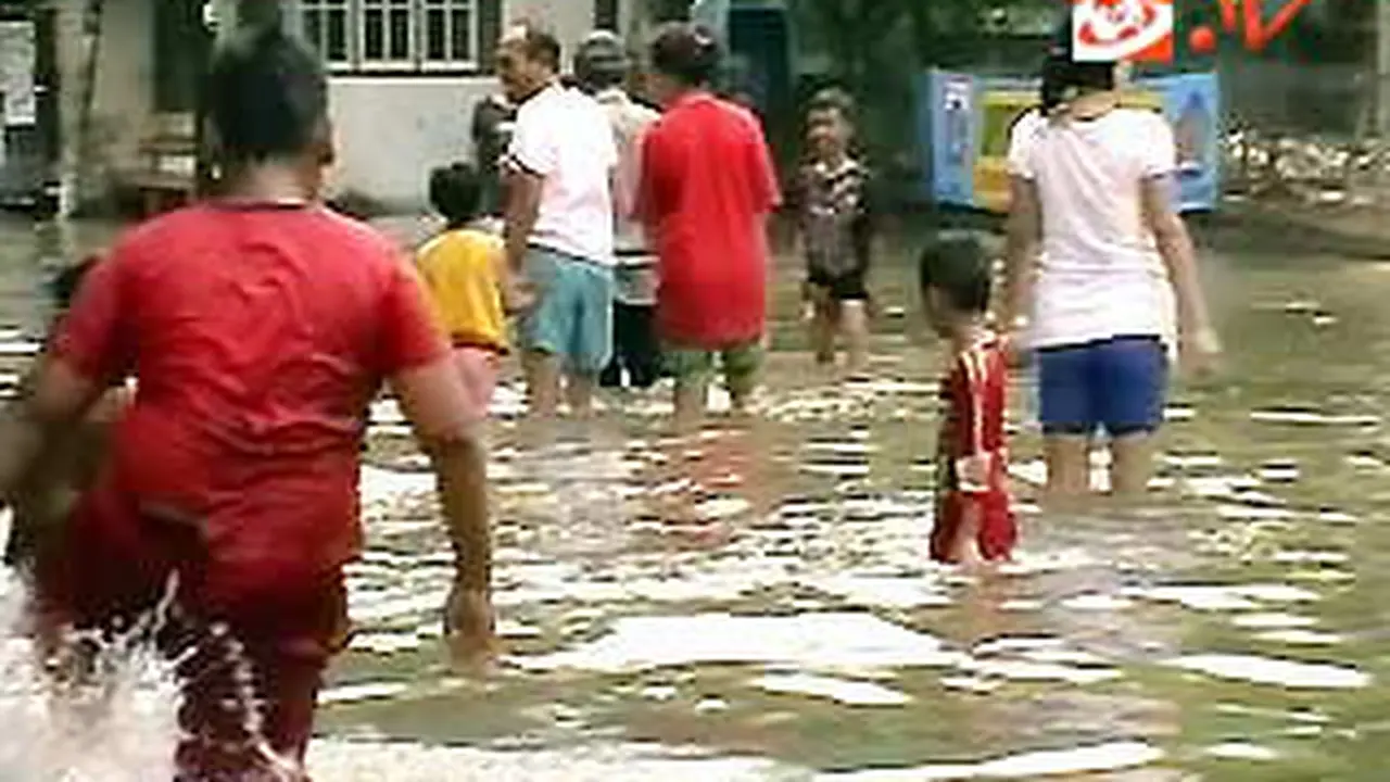 100625cbanjir_stok.jpg