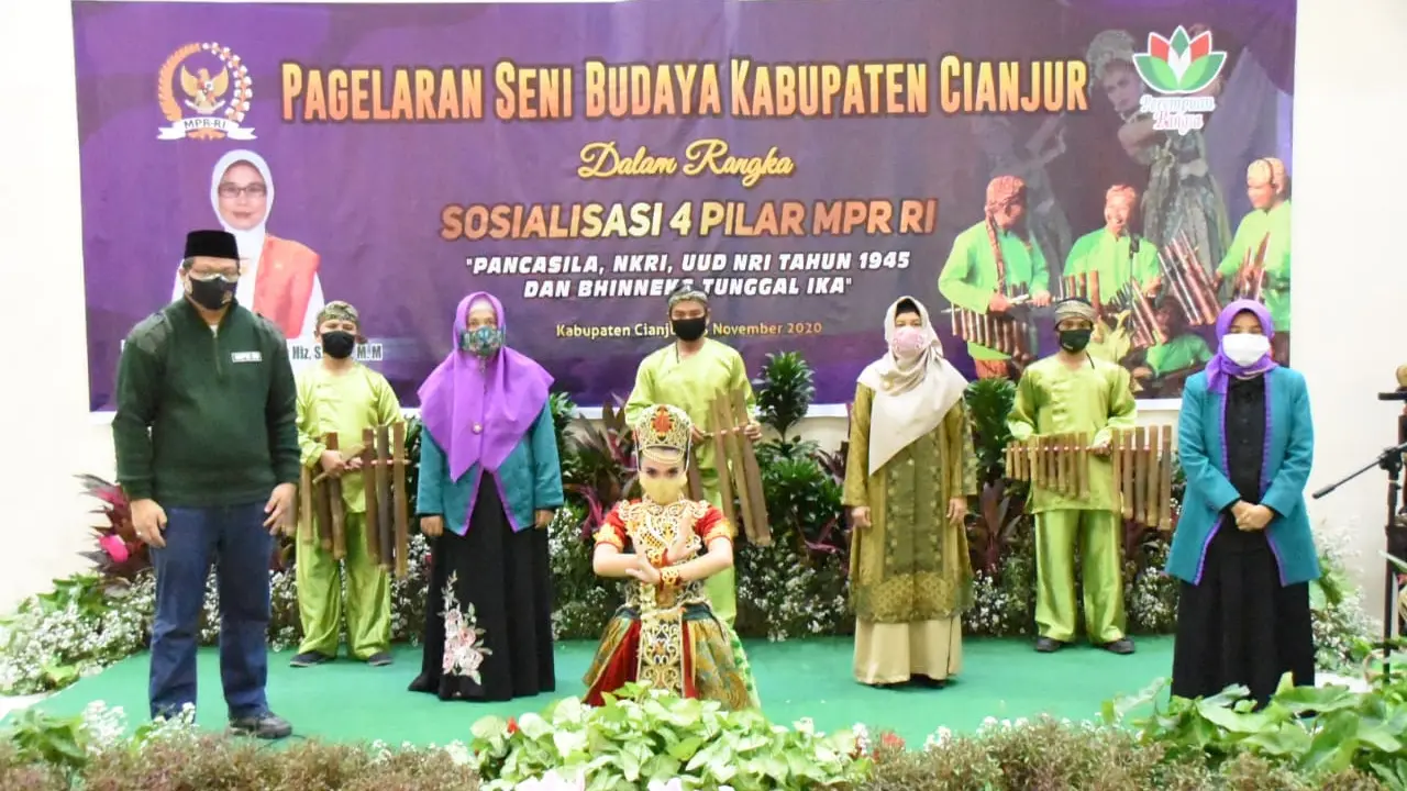 Seni Calung Sampaikan Nilai-Nilai Empat Pilar