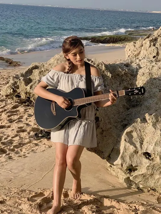 Amanda Caesa (Instagram/amandacaesaa)