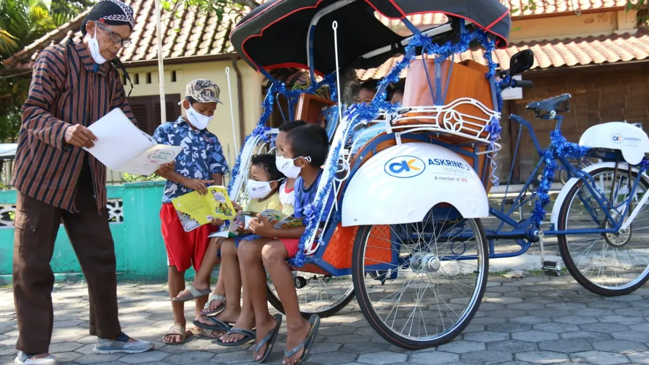 Becak listrik bantuan dari Askrindo untuk penggiat literasi di Yogyakarta