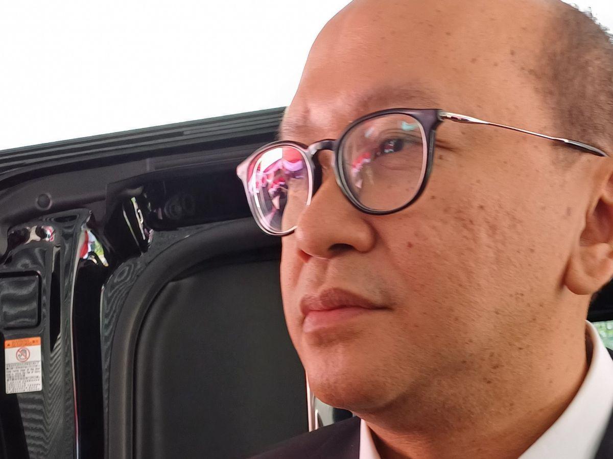 "Bertemu dengan tim kita di Wamen yang sudah ada. Baru itu sih, baru perkenalan aja dengan beberapa orang,"