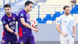 Duel Persik Kediri vs PSIM Yogyakarta di Stadion Gelora Joko Samudro, Gresik, Jumat (13/2/2026). (Bola.com/Gatot Sumitro)