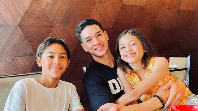 Pesona Sarah Deana, Anak Perempuan Nana Mirdad yang Makin Cantik Beranjak Remaja