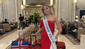 Miss Islandia 2025 Helena Hafþórsdóttir O’Connor mengundurkan diri. (dok. Tangkapan layar Instagram @helenaoc/https://www.instagram.com/p/DQjXvBgEmYI/Dinny Mutiah)