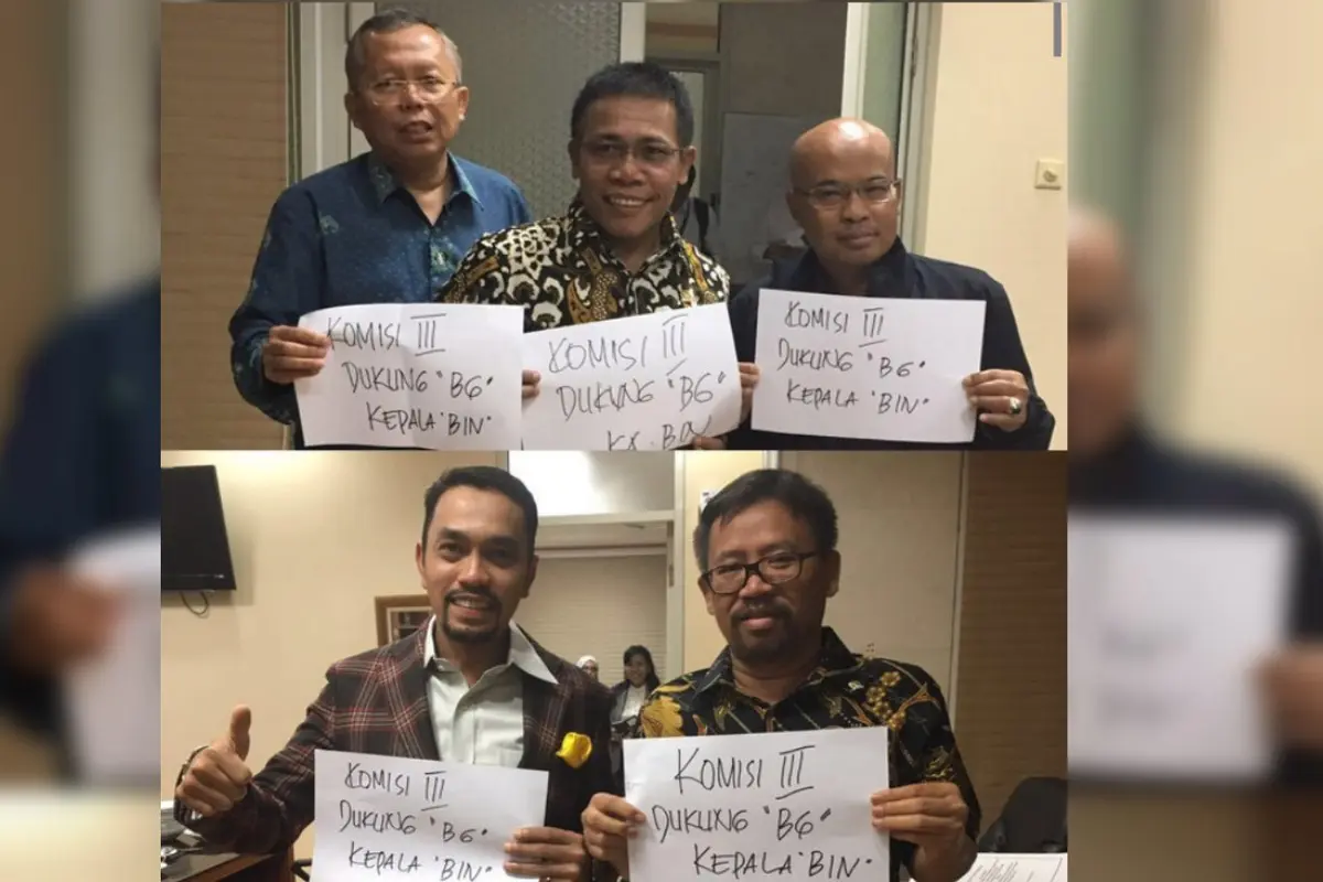 Beredar foto anggota Komisi III DPR mengangkat kertas bertuliskan dukungan untuk BG menjadi Kepala BIN. 