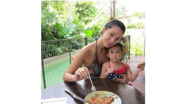 Rumah Nadya di Singapura menjadi saksi tumbuh sang putri. Dengan dijualnya rumah ini, ia menyatakan siap memulai petualangan baru.