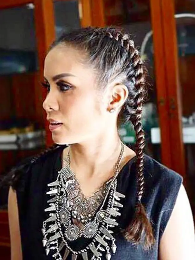 [Bintang] Seleb dengan rambut kepang