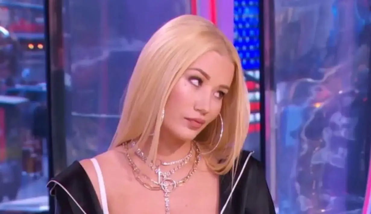 Meski sudah move on, namun saat ia mengetahui bahwa Nick berselingkuh di tahun 2016, ia benar-benar marah. (instagam/thenewclassic)