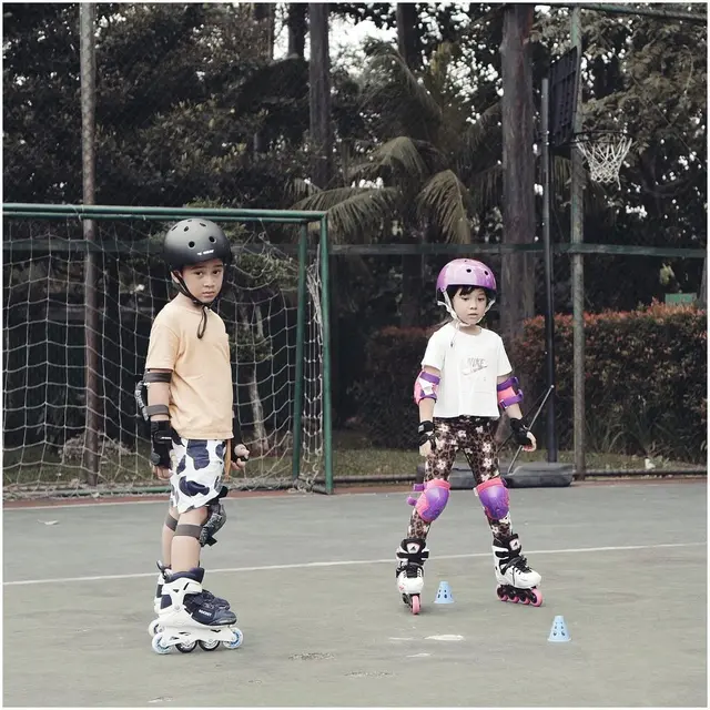 Rafathar dan Gempi main sepatu roda (Foto: Instagram/@gadiiing)