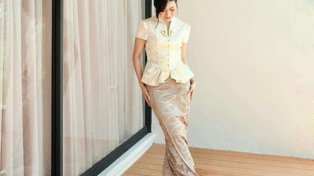 Model Kebaya Peplum Inka Andestha saat Hadiri Wisuda Pratama Arhan, Cantik Memesona